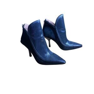 Louise et Cie Black Suede Viveca Bootie Size 37.5 / 7 US